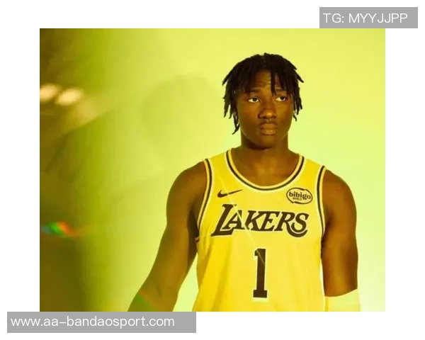 字母哥传球给蒂耶罗后者在社交媒体上致敬表达感激之情